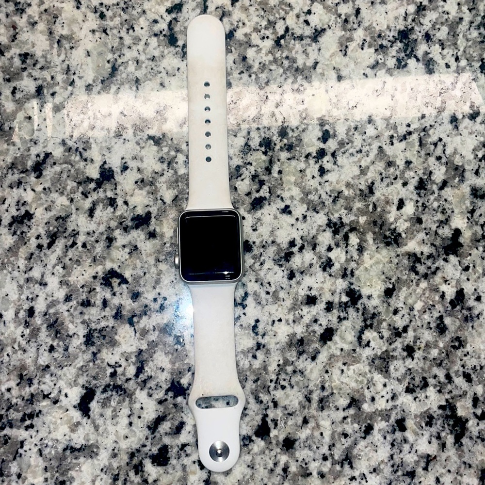 Apple Watch Series 3 with GPS and original band🍎